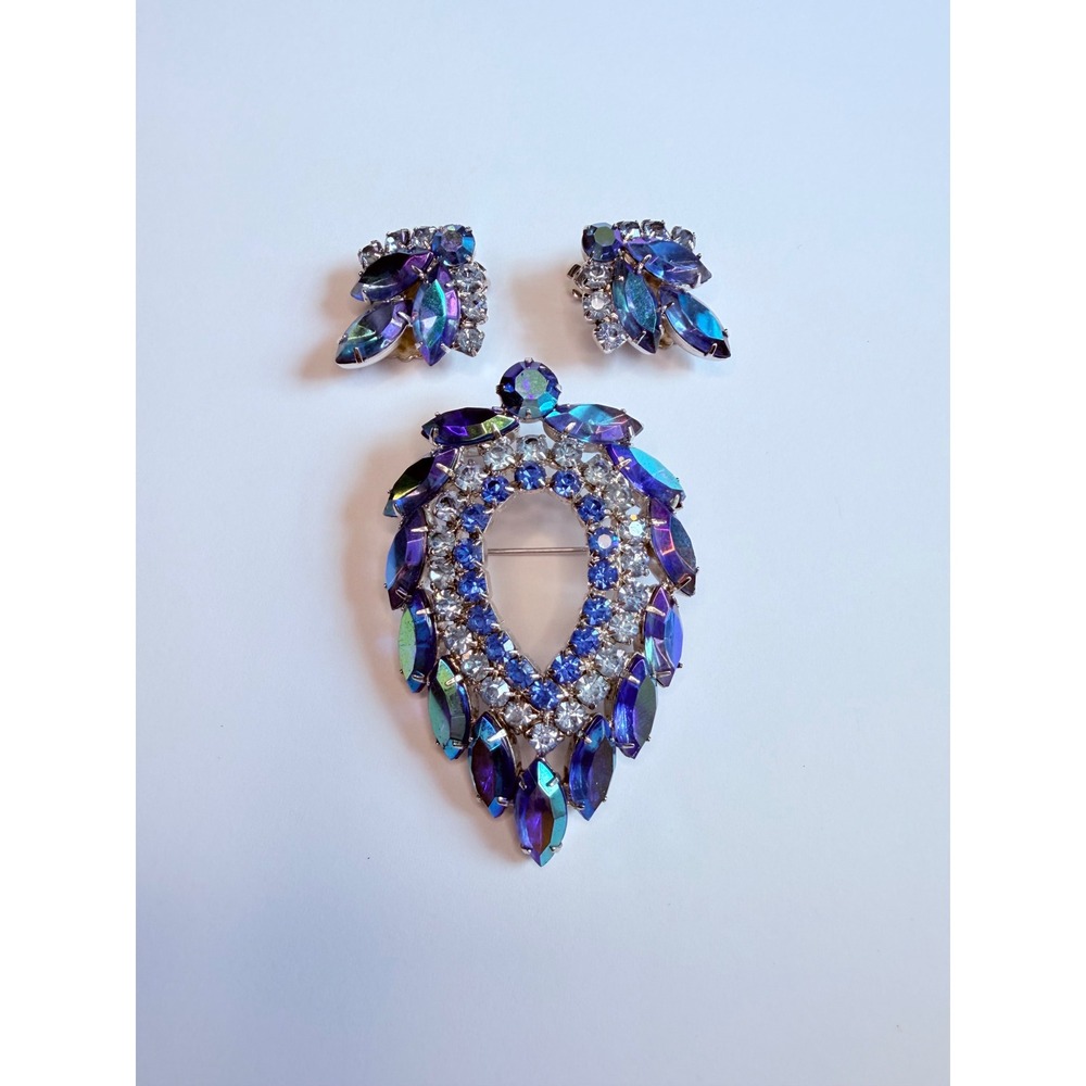 Sarah Coventry "Blue Lagoon" brooch and earrings set .